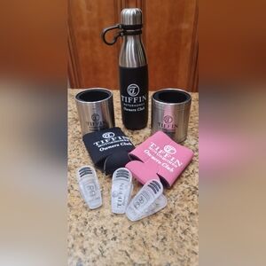 Tiffin Motorhomes Owners Club Cozies Water Bottle Magnetic Chip Clips Set/8 EUC